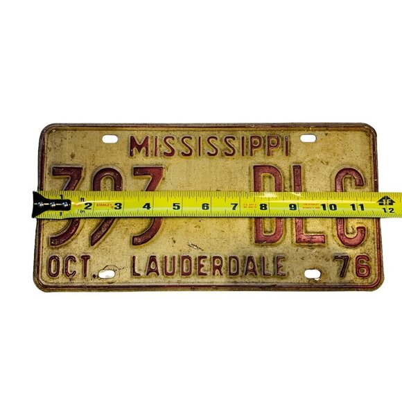 Old Antique 1976 Mississippi License Plate Car Tag Lauderdale Red Collectible - Picture 3 of 3